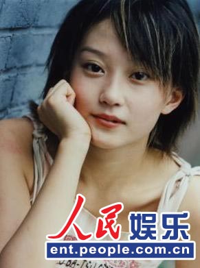 《乡村爱情6》80后美女私照 王云扮演者才30