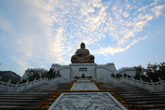 威海石岛赤山风景区的赤山明神