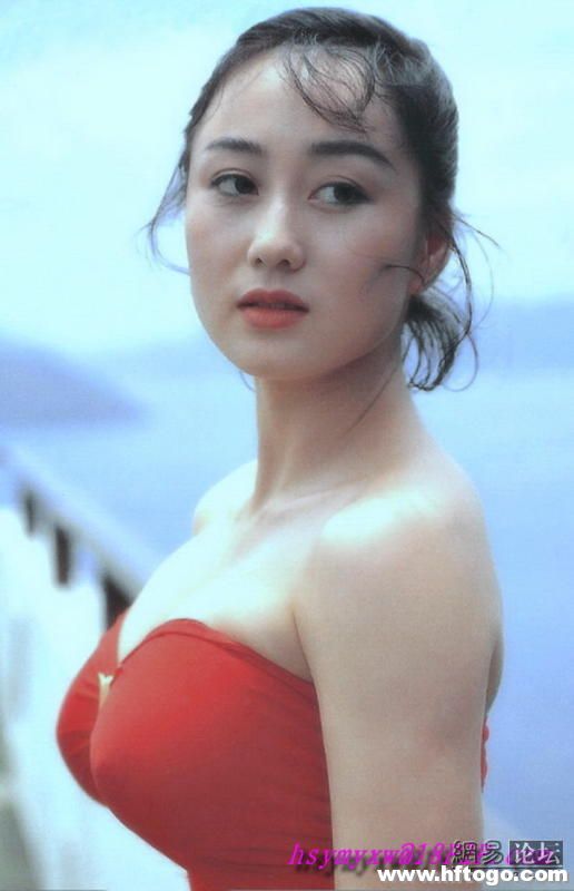 李連杰25歲漂亮女兒曝光 前妻黃秋燕美麗不輸利智 圖為李連杰的銜任