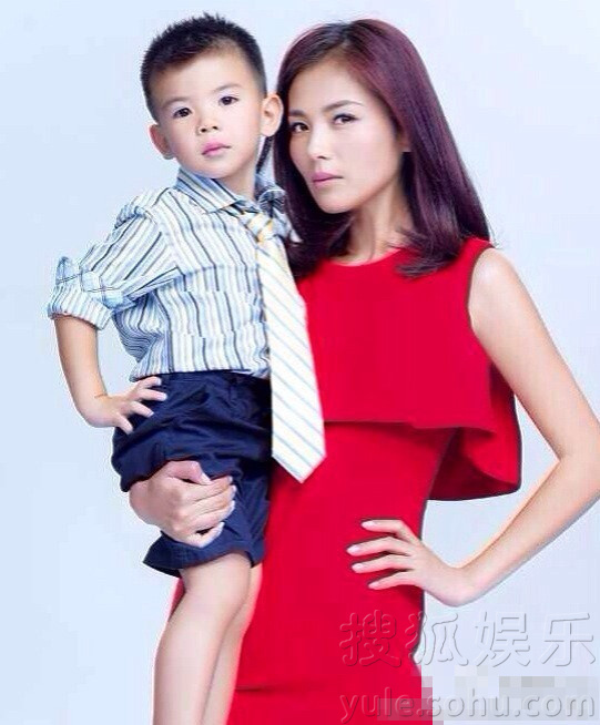 刘涛儿子和女儿近照图片