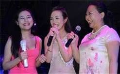 干露露母女资料图