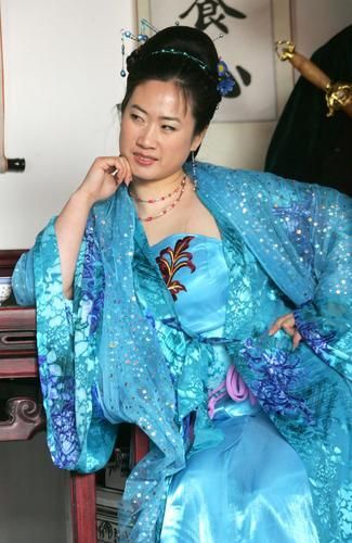 ϣСŮױع ܽؽԼСŮ