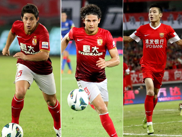 孔卡、埃尔克森、武磊三人竞争2013年度中超先生(资料图) 孔卡、埃尔克森、武磊三人竞争2013年度中超先生(资料图)