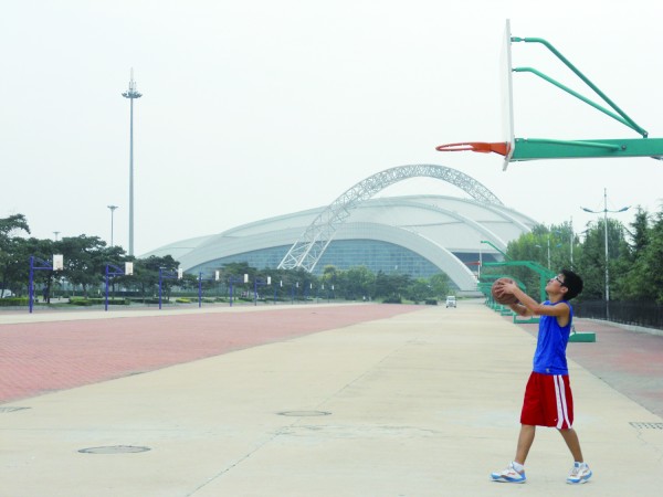烟台市体育馆篮球馆图片